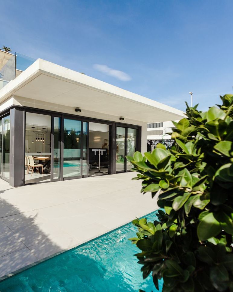 Une villa contemporaine avec piscine