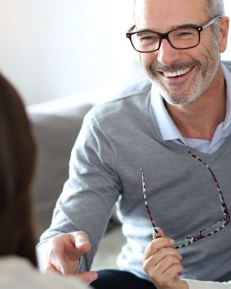 Un couple reçu en rendez-vous de conseil